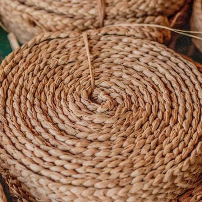 Mobiliario de mimbre a medida en Madrid